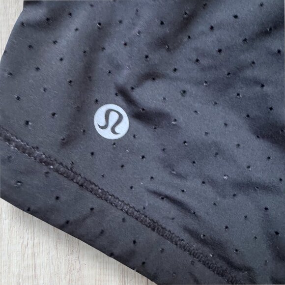 Lululemon Speed Up 2-in-1 Lined Shorts 2.5” Black Perforated Swift Fabric Size 4 - Picture 3 of 4